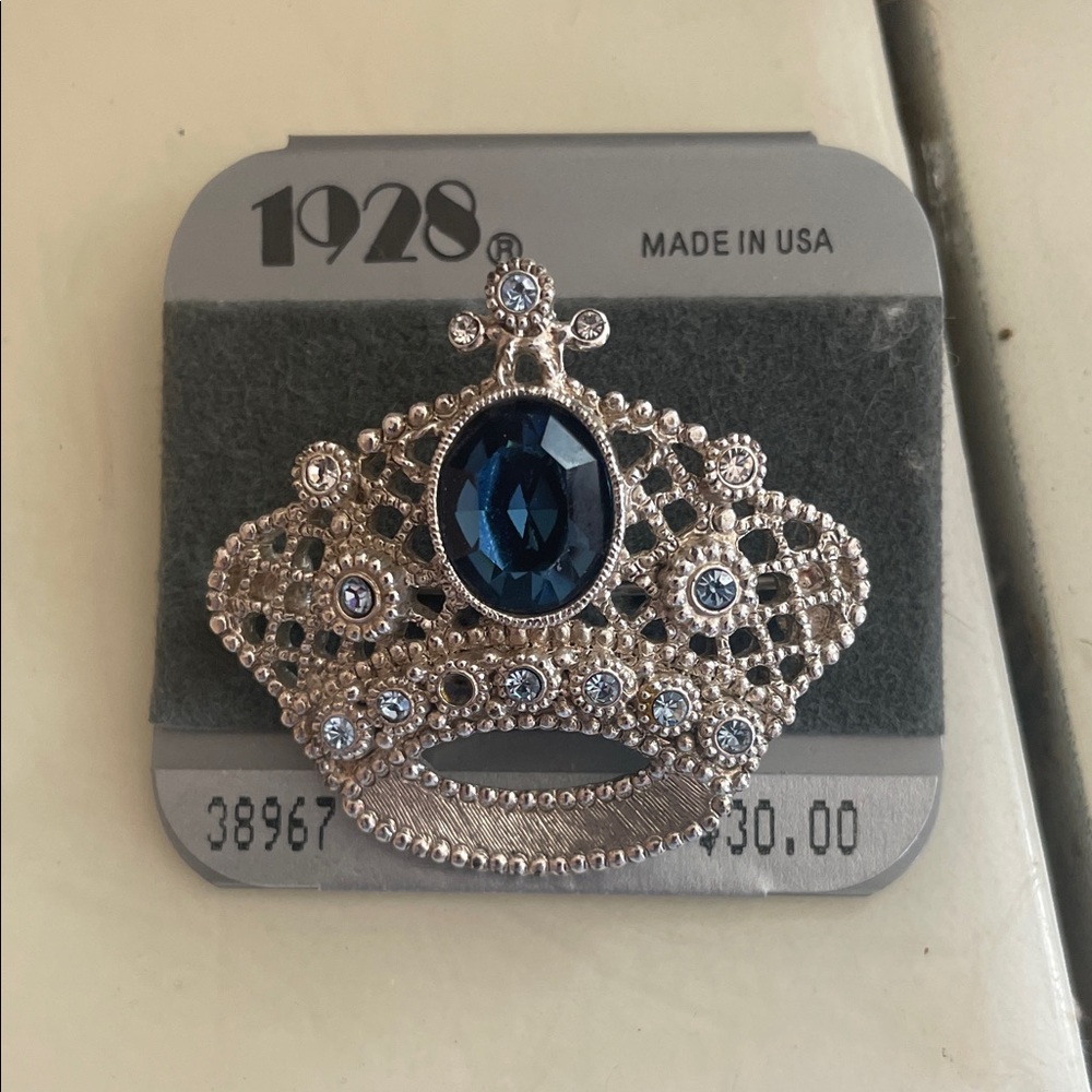 1928 Silver-Tone Crown Brooch with Deep Blue Stone Y2K